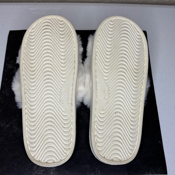 White Fuzzy Faux Fur Bride Criss Cross Soft Slide Slippers Women's Size 10 - Picture 7 of 8